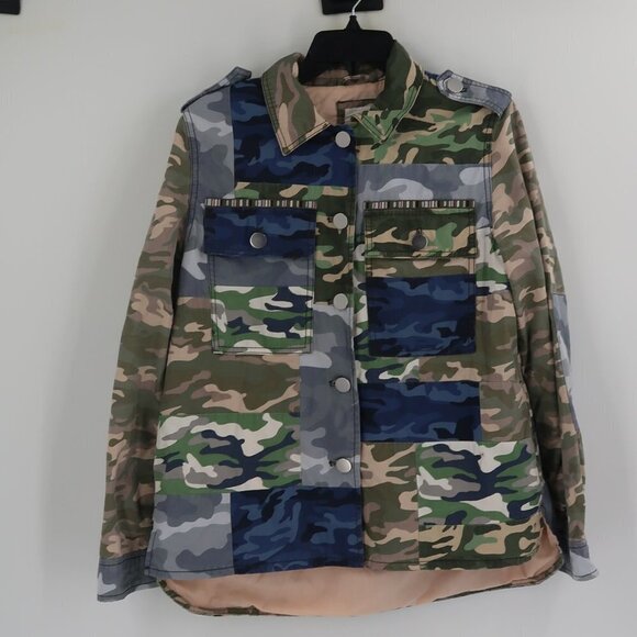 GAP Women's Multi-Colored Camo Jacket size Small - Picture 4 of 12